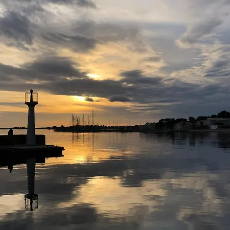 8p Vue Piscine Chauffee Villa Mèze